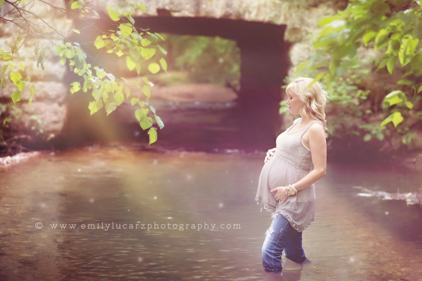 must have maternity photo