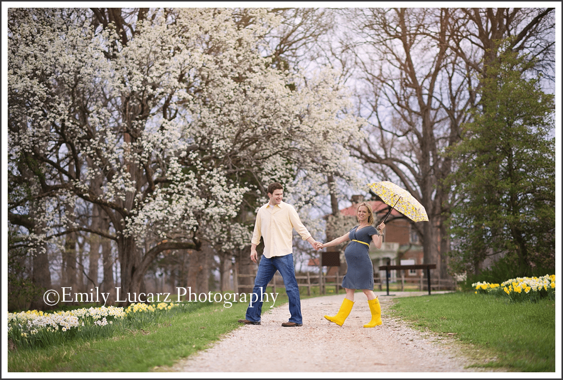 rain maternity photography st louis MO