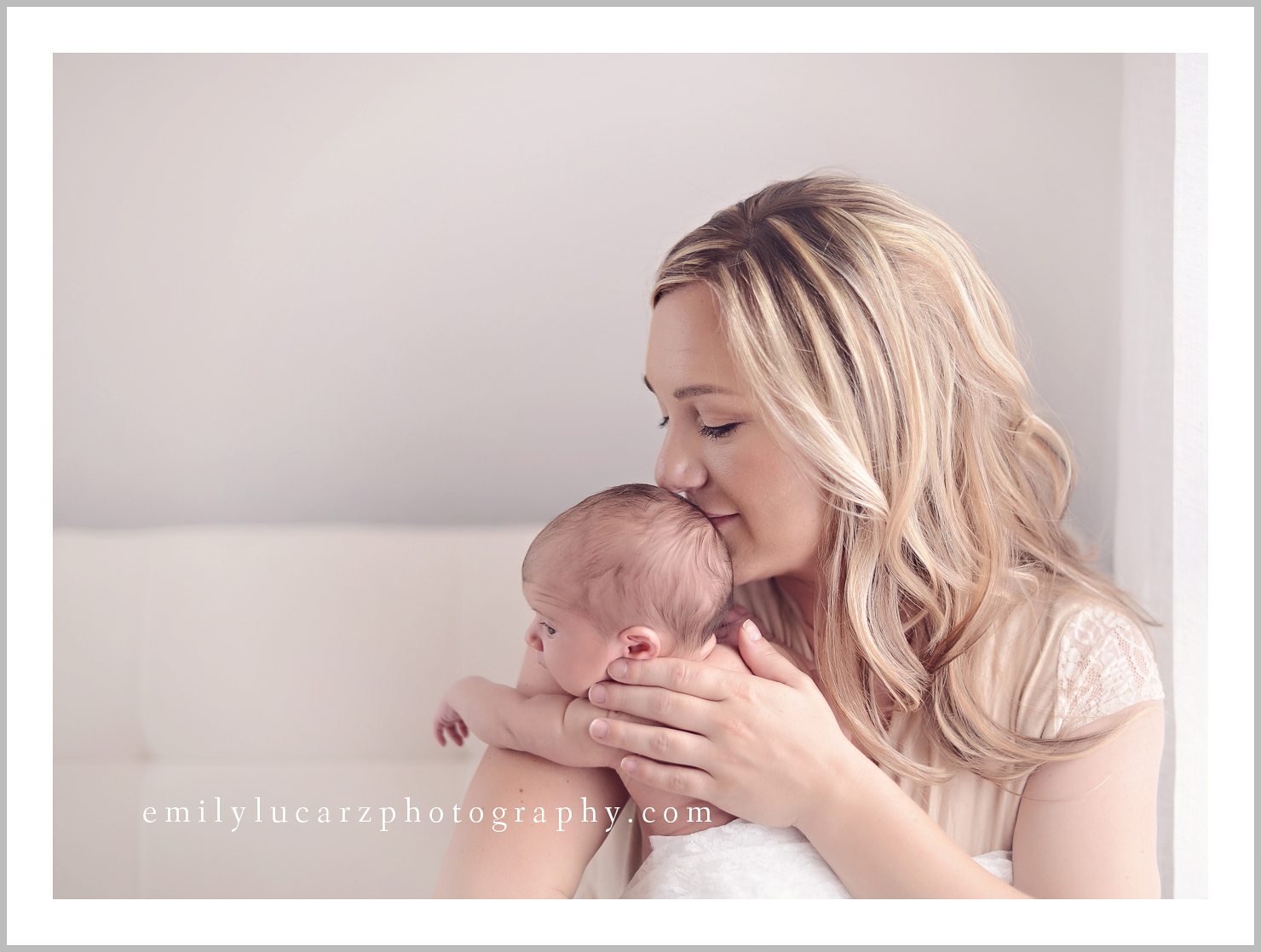 St. Louis newborn photographer