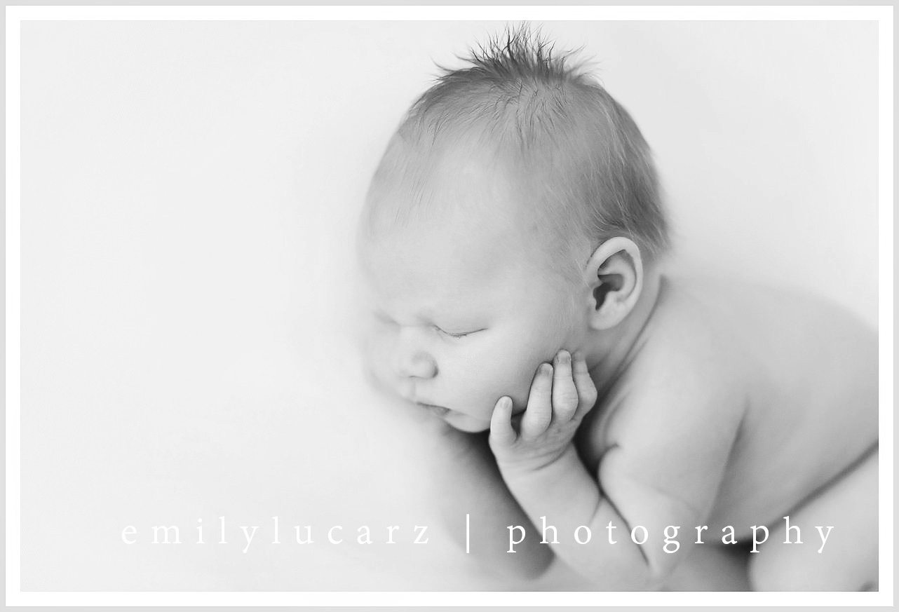 simple newborn posing