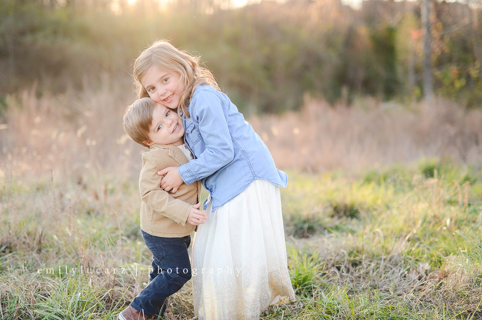 fall photoshoot with siblings